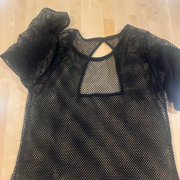 Mesh Top - Picture 3 of 3